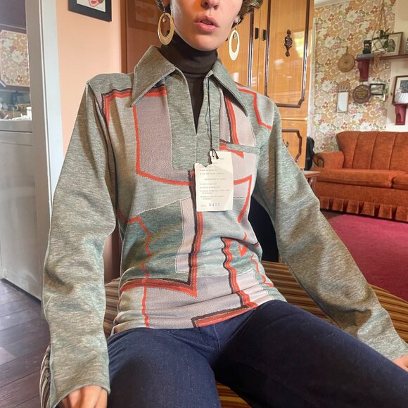 DEADSTOCK 1960s MOD dagger collar abstract long sleeve with Built in dickey! - Picture 4 of 16